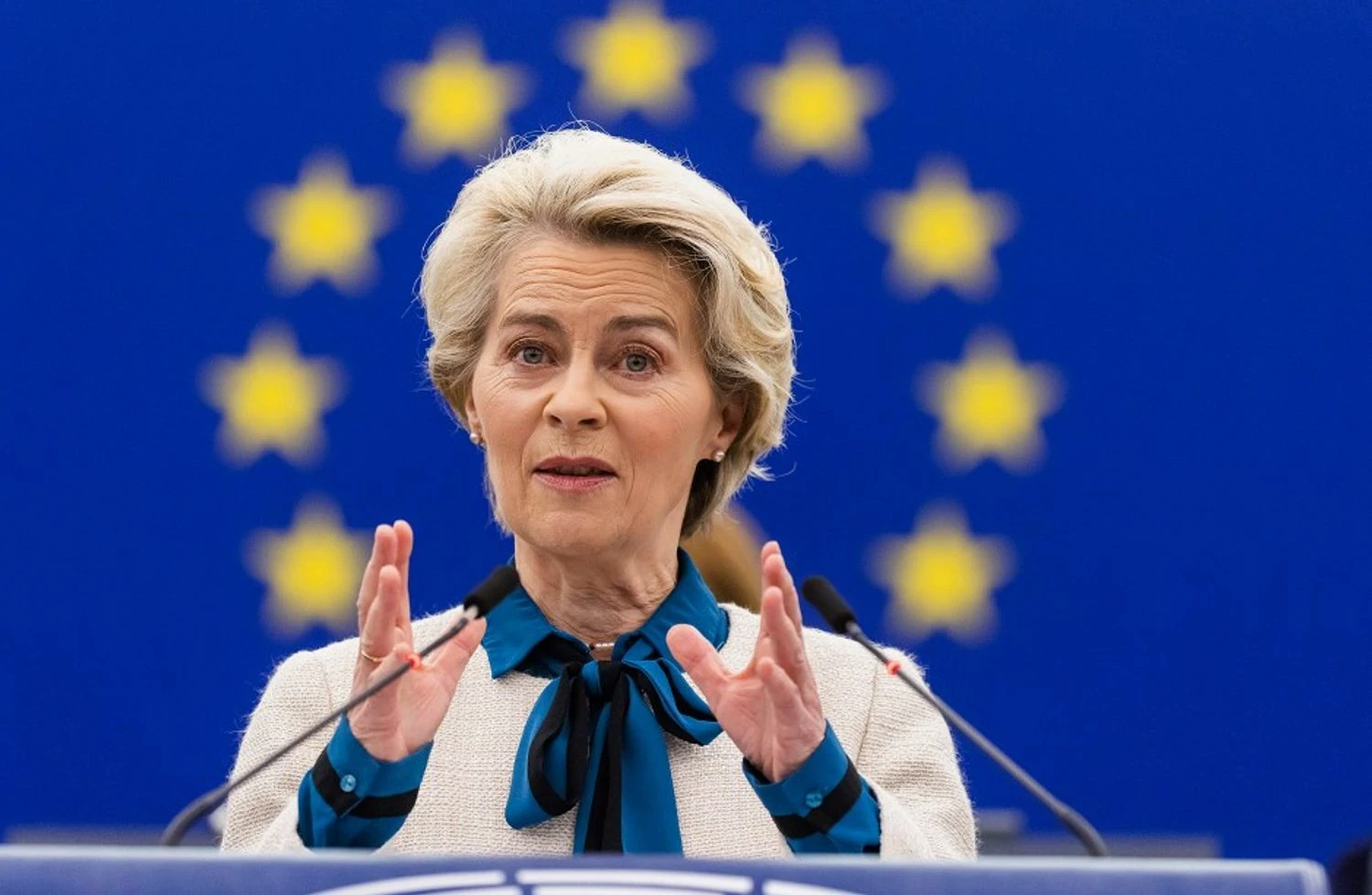 Президентка Єврокомісії готова представити юридичний текст для репараційного кредиту Україні