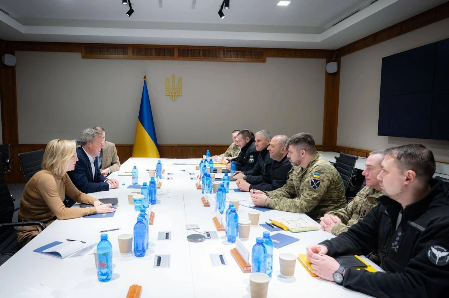 Жодних рішень поза “червоних ліній” для України: Умєров відреагував на мирний план Трампа