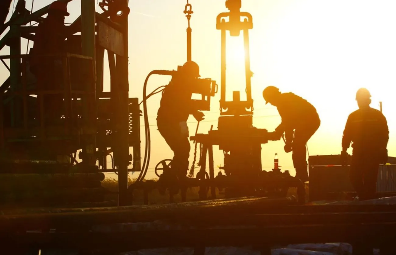 Морські поставки російської нафти скорочуються п’ятий тиждень, ціни на Urals досягли дворічного мінімуму – Bloomberg