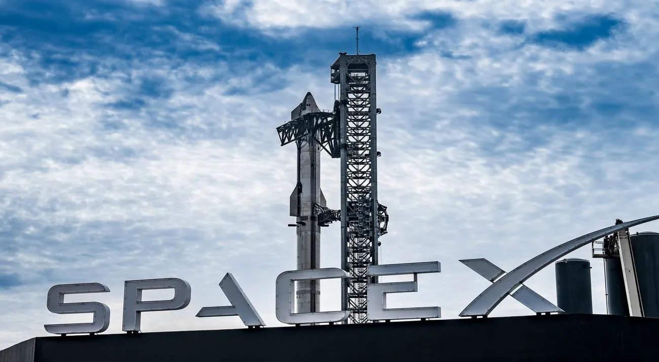 SpaceX планує залучити інвестиції, оцінка компанії може сягнути $800 мільярдівКомпанія SpaceX веде переговори про продаж акцій інсайдерів, що може оцінити її у 800 мільярдів доларів. Це зробить її найціннішим стартапом у світі, побивши попередній рекорд OpenAI.Економіка • 5 грудня, 19:53 • 3018 перегляди