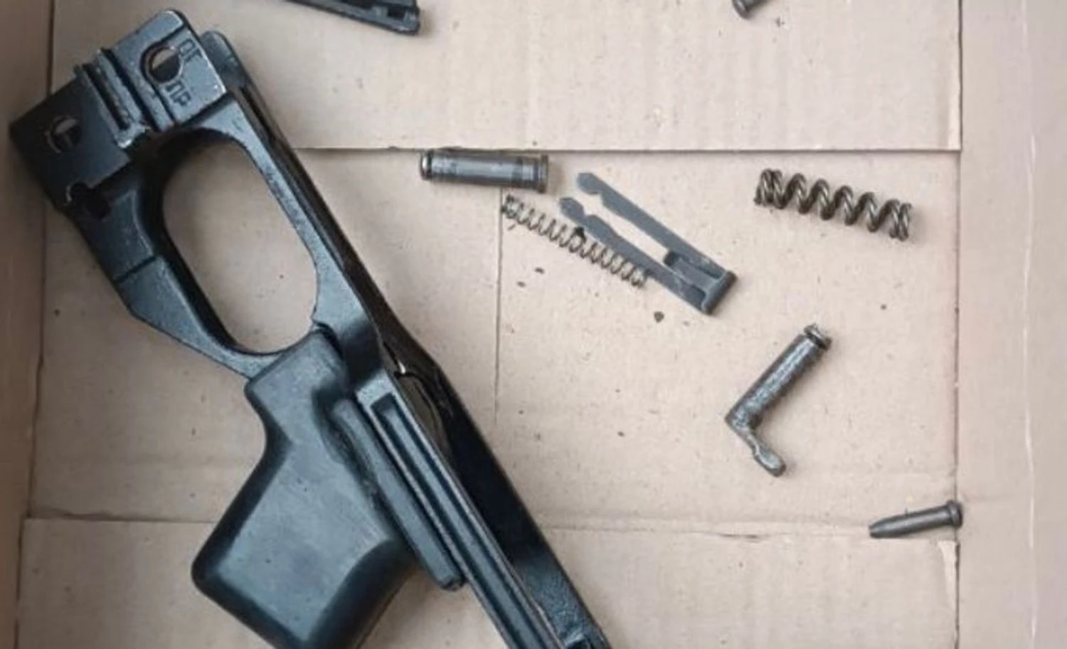 Продав гранатомет та боєприпаси за 2000 доларів: колишньому військовослужбовцю оголосили про підозру