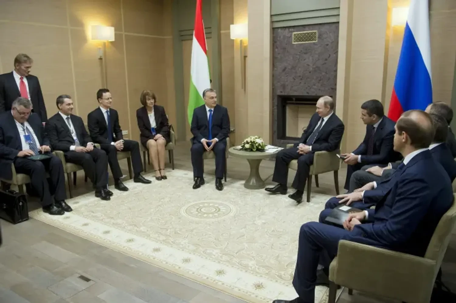 Перекладач Орбана спотворив слова путіна під час зустрічі в москві - ЗМІ