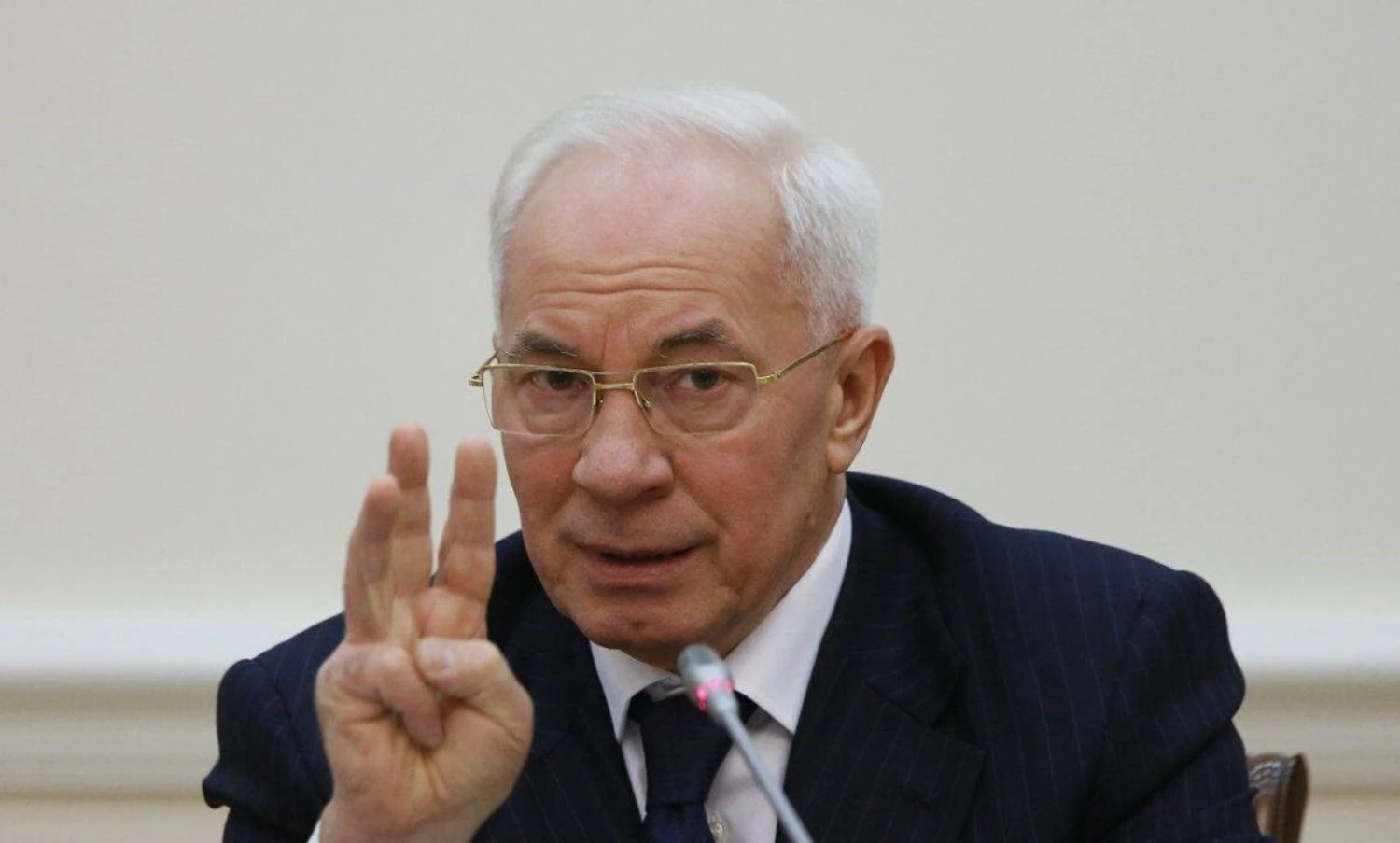 Суд заочно засудив експрем’єра Азарова до 15 років за ґратами