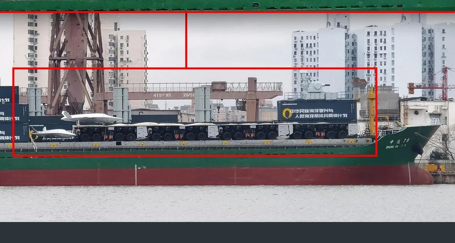 Китай переобладнав цивільне вантажне судно на носій ударних БпЛА з катапультою