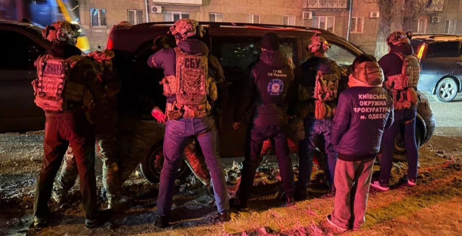 Викрали чоловіка та вимагали 6 тис. доларів: в Одесі затримано військових ТЦК