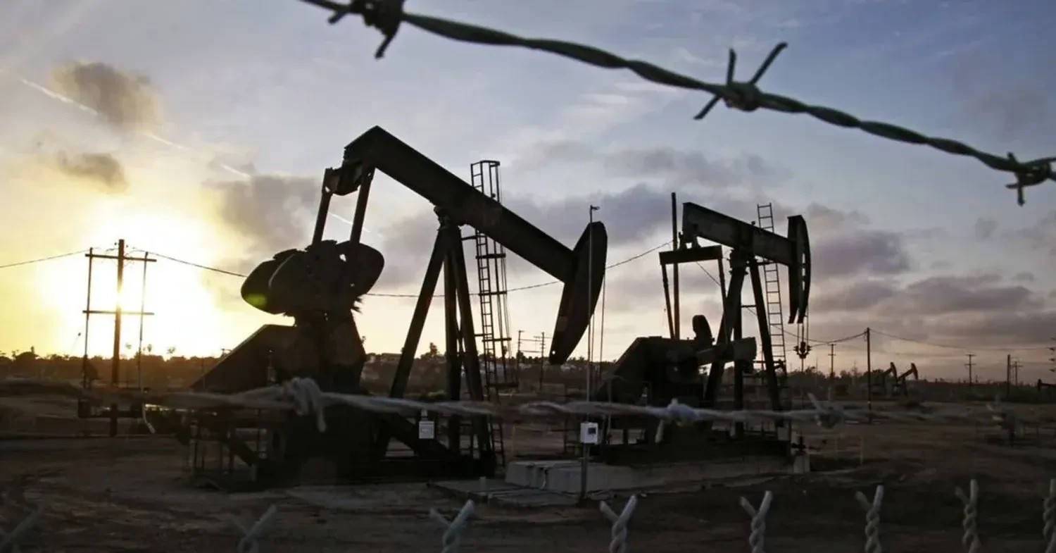 Світові ціни на нафту знижуються вперше у 2026 році – Bloomberg