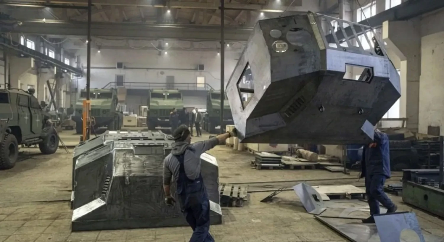 ЕксклюзивКомпанії не поспішають приєднуватись до Defence City через недосконалість законодавства – юристЗаконодавчі бар'єри та жорсткі вимоги щодо кримінальних справ гальмують розвиток Defence City. Бізнес обирає Дія.City через
вигідніші умови та менші ризики.Війна в Україні • 20 березня, 11:43 • 15991 перегляди