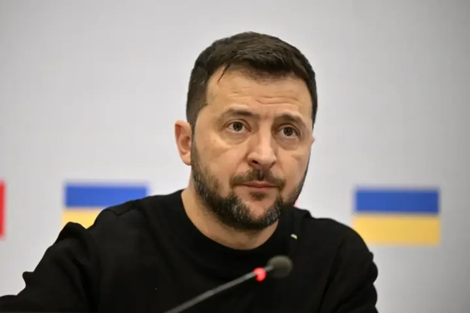 Зеленський назвав умову відновлення військових перемовинСторони погодили механізм моніторингу припинення вогню, але політична воля відсутня. Українська група прямує до США для
обговорення подальших кроків.Війна в Україні • 14:07 • 2652 перегляди
