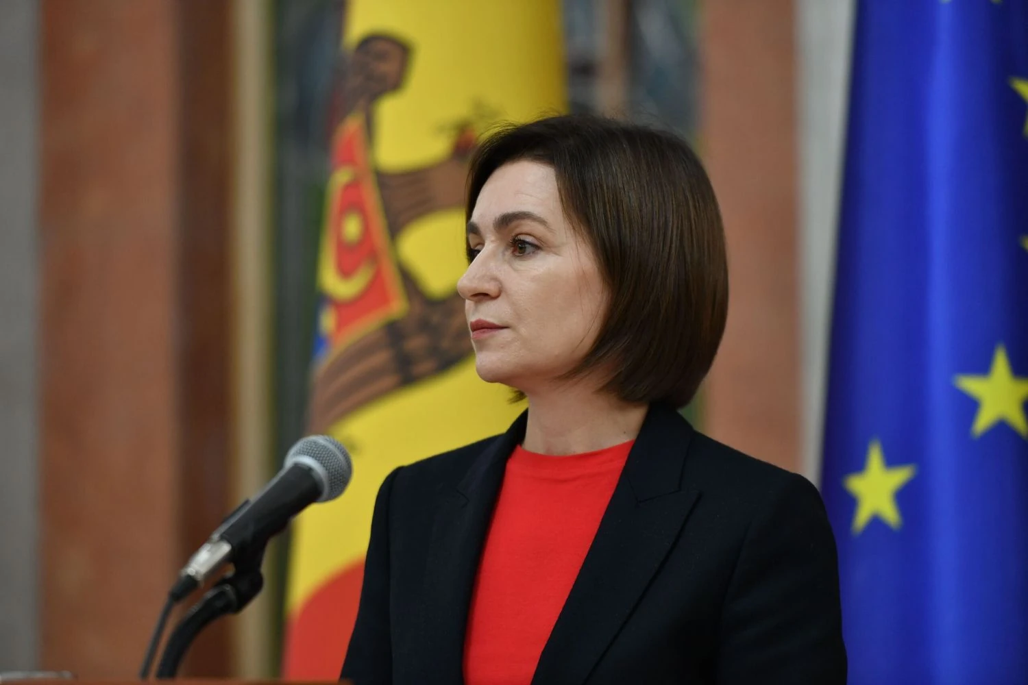 Молдова заявила про готовність приєднатися до коаліції охочих для підтримки УкраїниМайя Санду заявила про намір Молдови долучитися до коаліції охочих. Країна планує допомагати з розмінуванням та навчанням
українських саперів.Політика • 23 березня, 22:28 • 10015 перегляди