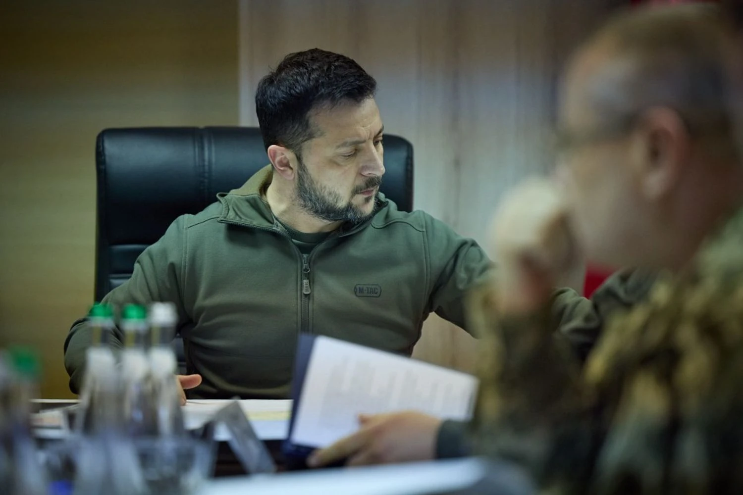 рф вимагає від України вийти з Донбасу за два місяці – Зеленський