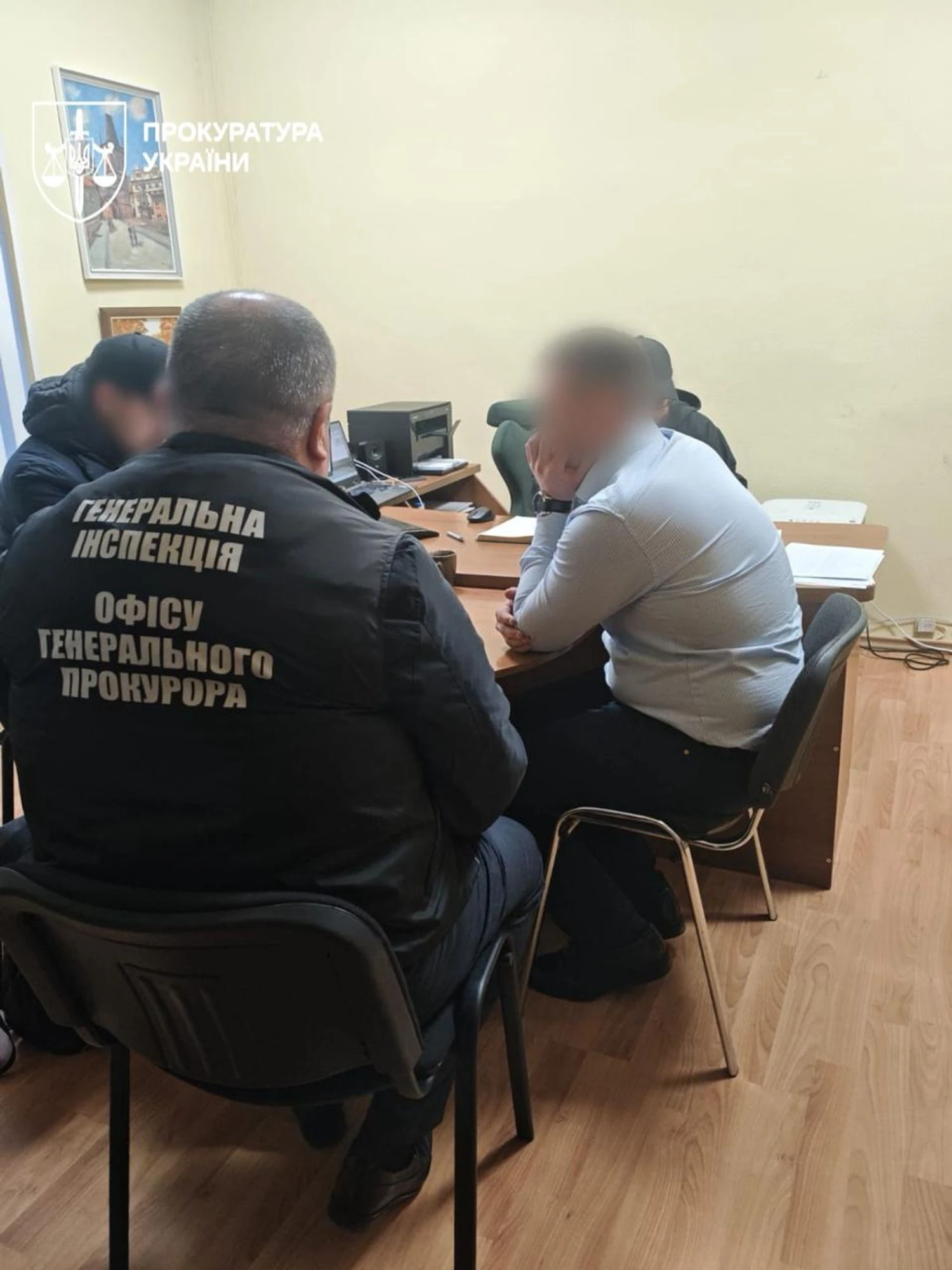 На Київщині викрили двох прокурорів, які за 50 тис. доларів пропонували підприємцю “вирішити питання” – Генпрокурор