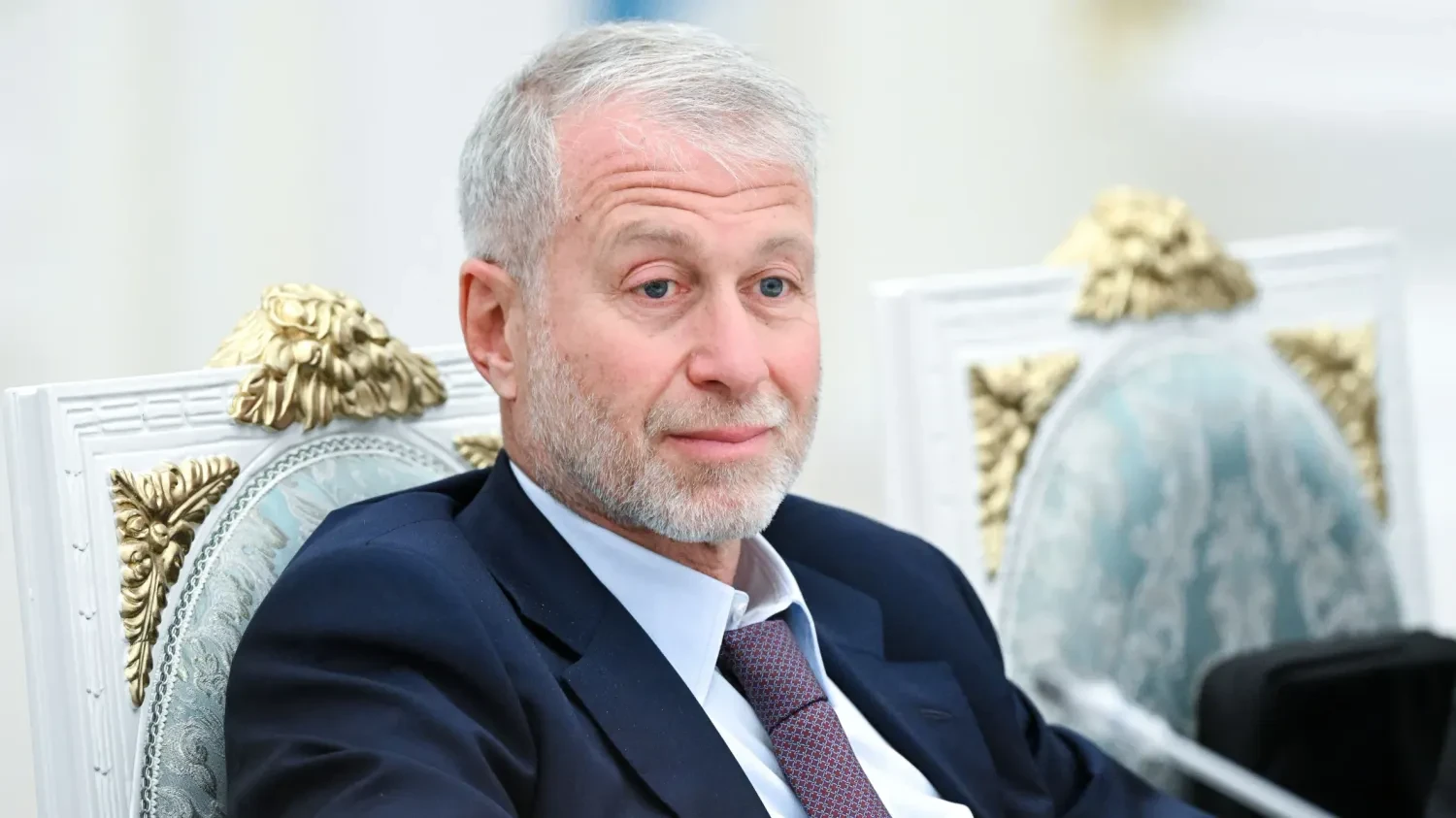 Абрамович хоче витратити 2,35 млрд фунтів від продажу Челсі не лише на Україну – ЗМІ