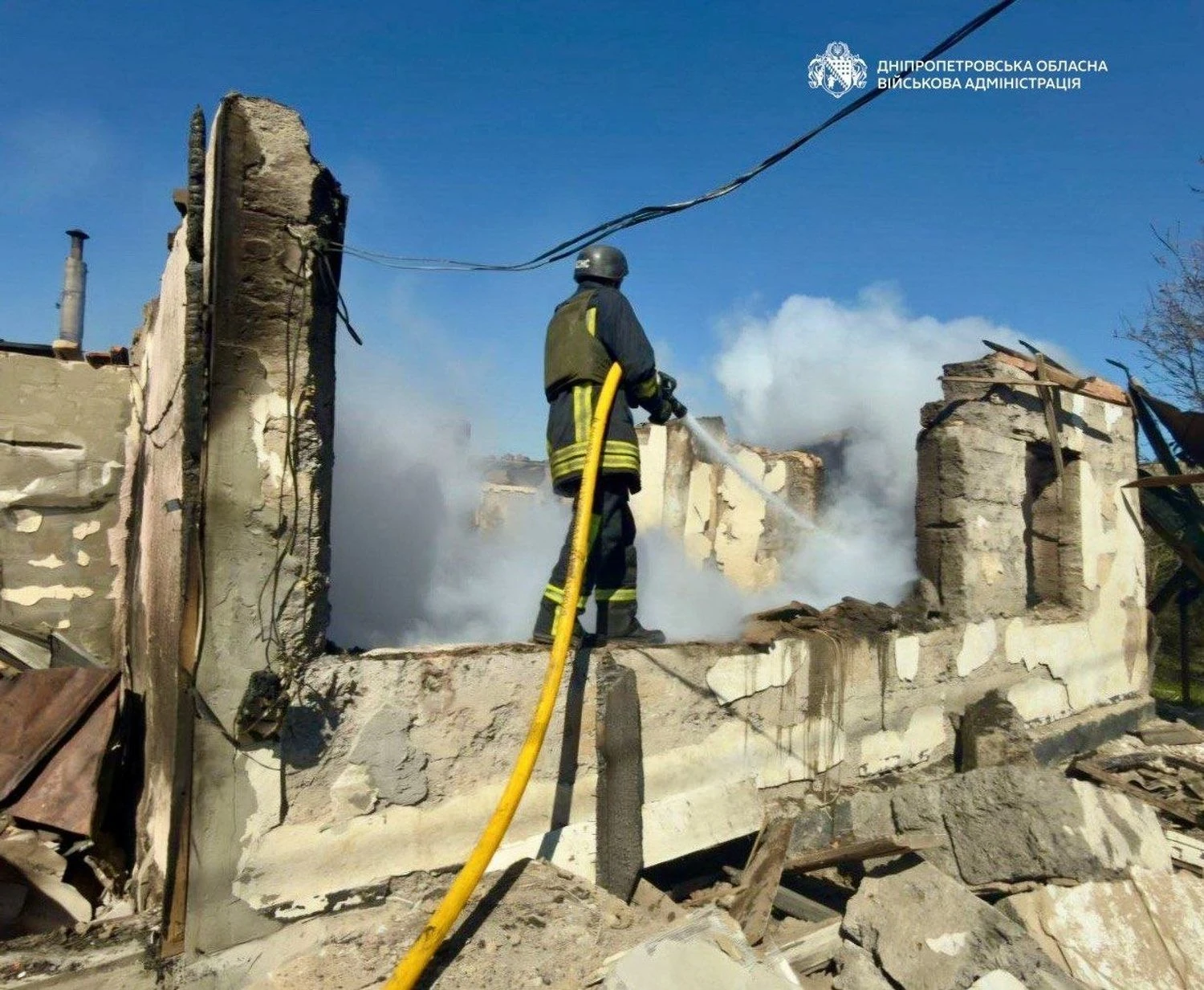 рф понад 50 разів обстріляла Дніпропетровщину – поранені 10 людей, серед них двоє дітей