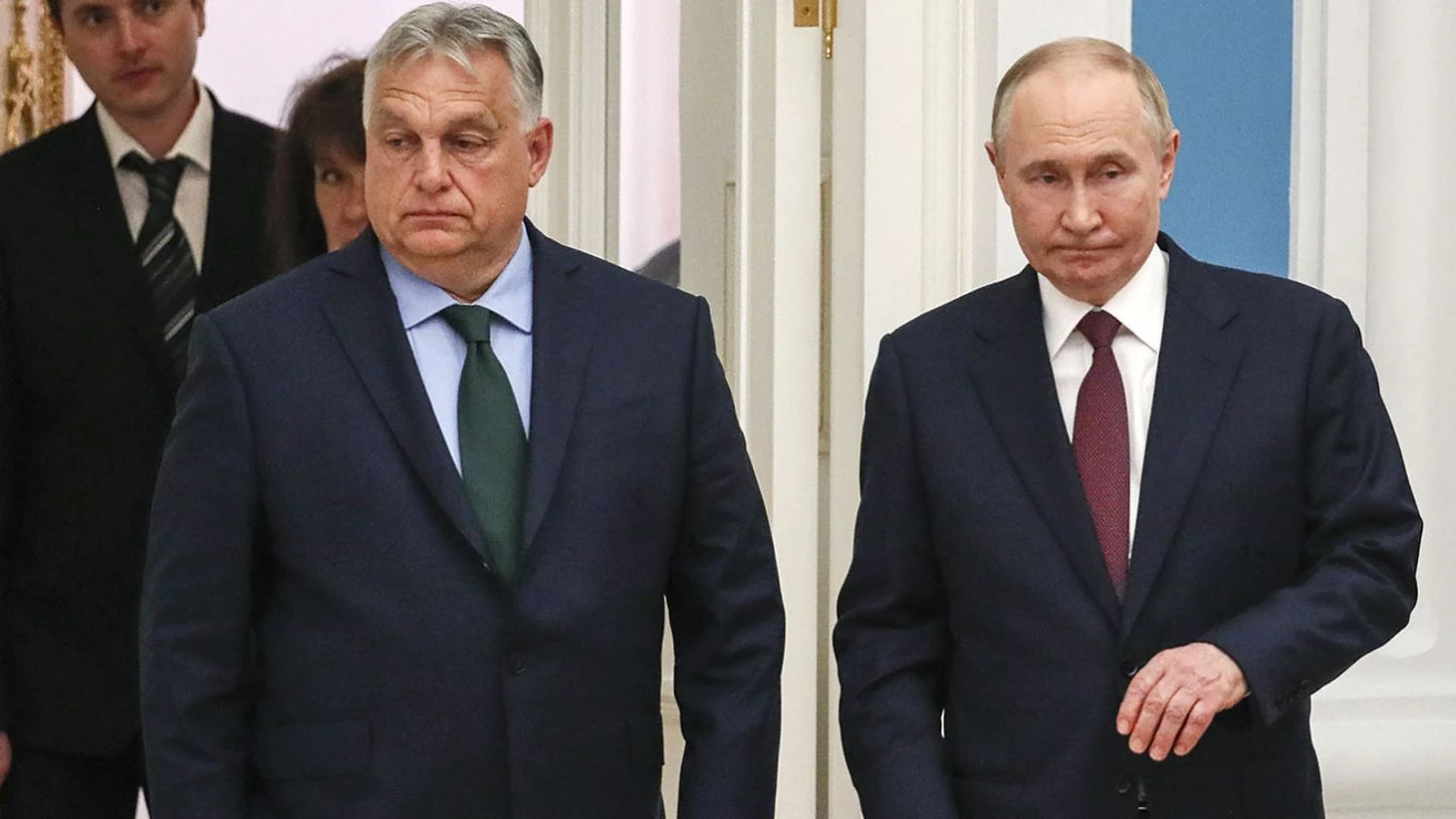 ISW: кремль применшує значення поразки Орбана та втрату росією головного союзника в ЄСАналітики розцінюють риторику москви як спробу приховати паніку через програш Орбана на виборах. росія втрачає можливість
блокувати допомогу Україні через Угорщину.Політика • 04:15 • 3346 перегляди