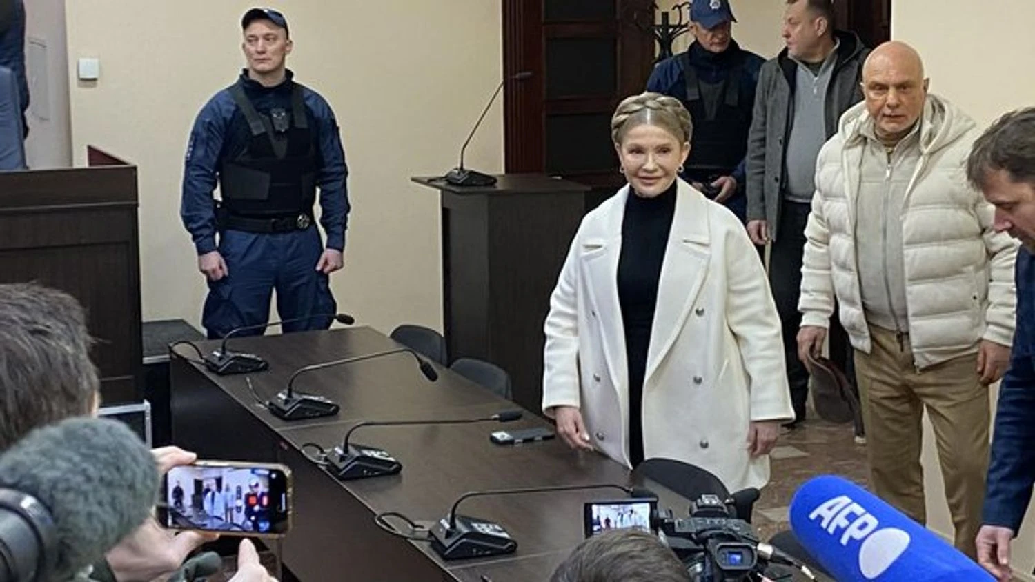 ВАКС дозволив Тимошенко виїхати за кордон у відрядження