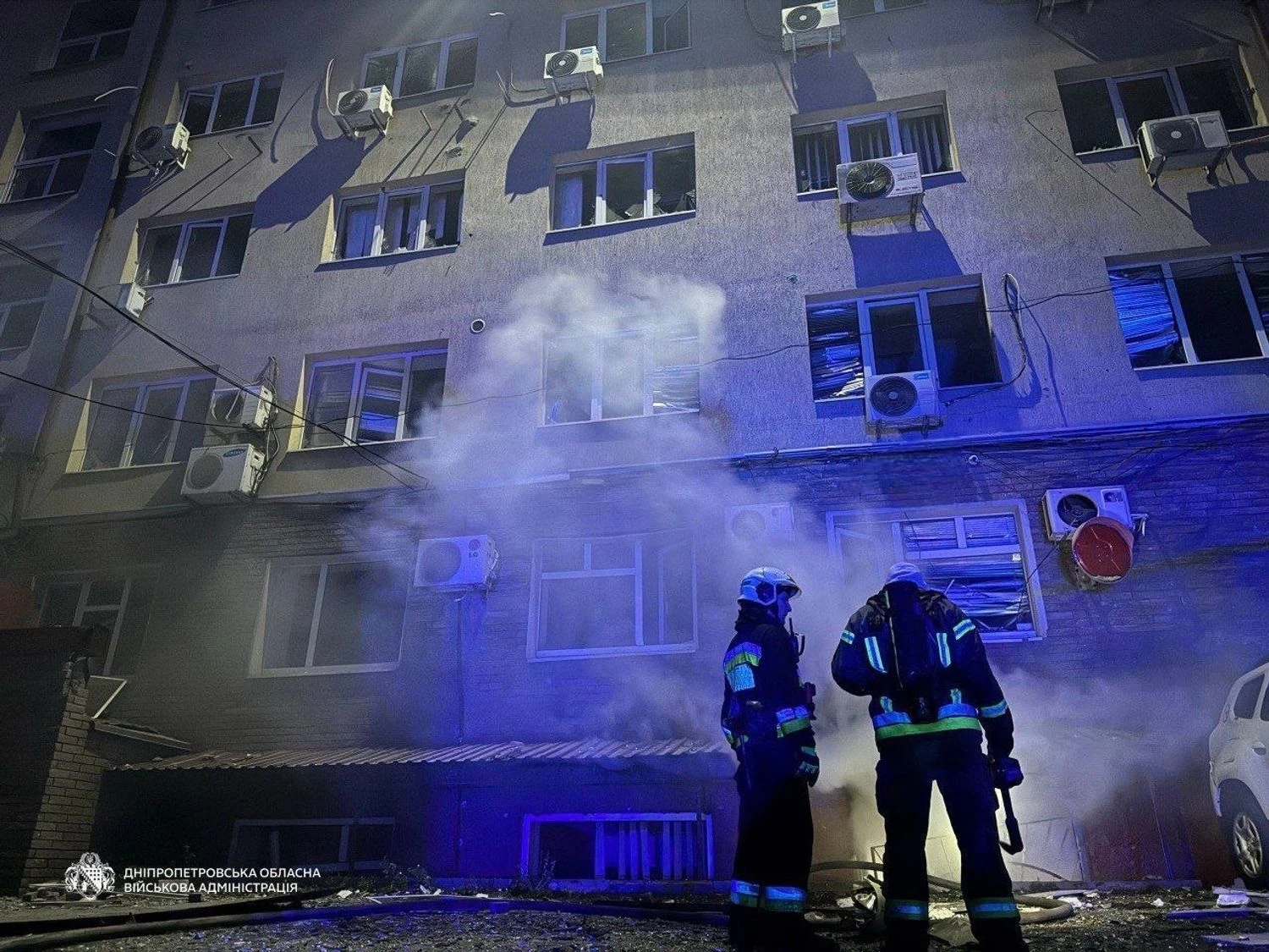 Ворог атакував Дніпро, жінка та двоє дітей поранені