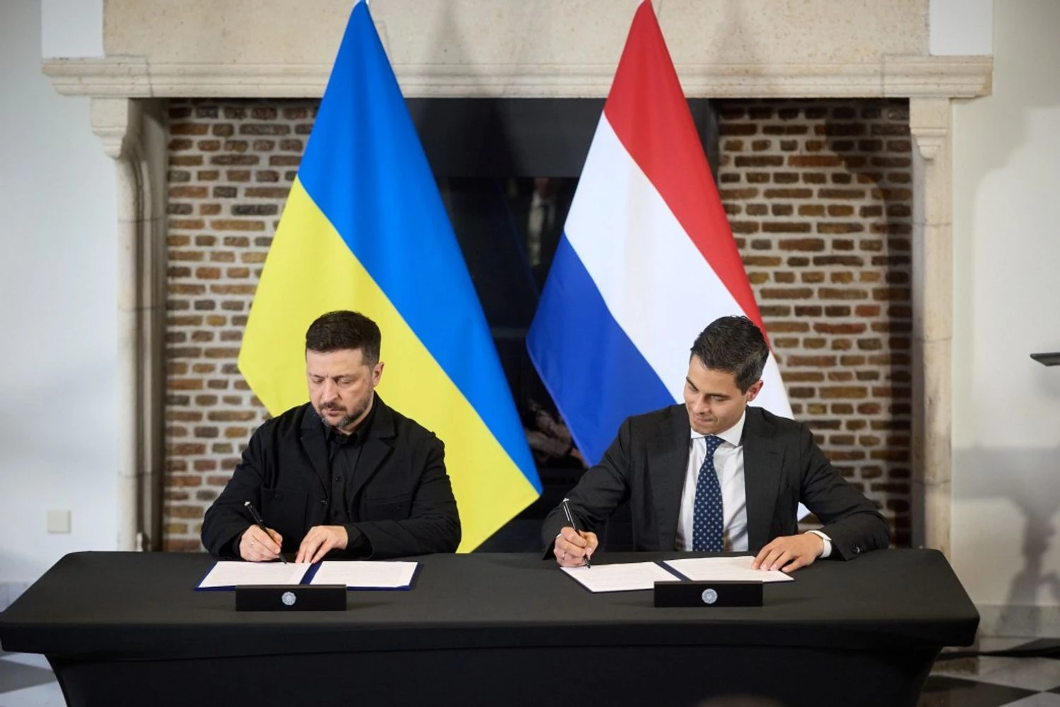 Україна та Нідерланди домовилися про початок роботи над Drone Deal і спільне виробництво дронів