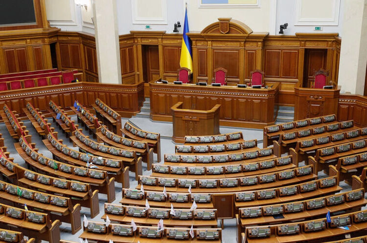 Рада готується проголосувати за скасування пільг на посилки до 150 євро до кінця травня – нардеп