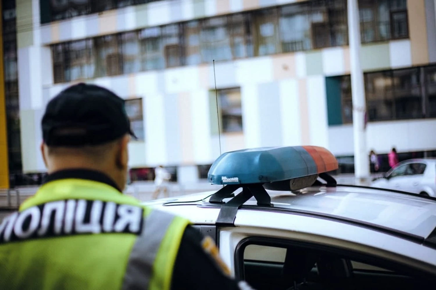 У столичному ТРЦ стався конфлікт з пістолетом та різаниною, є затриманий