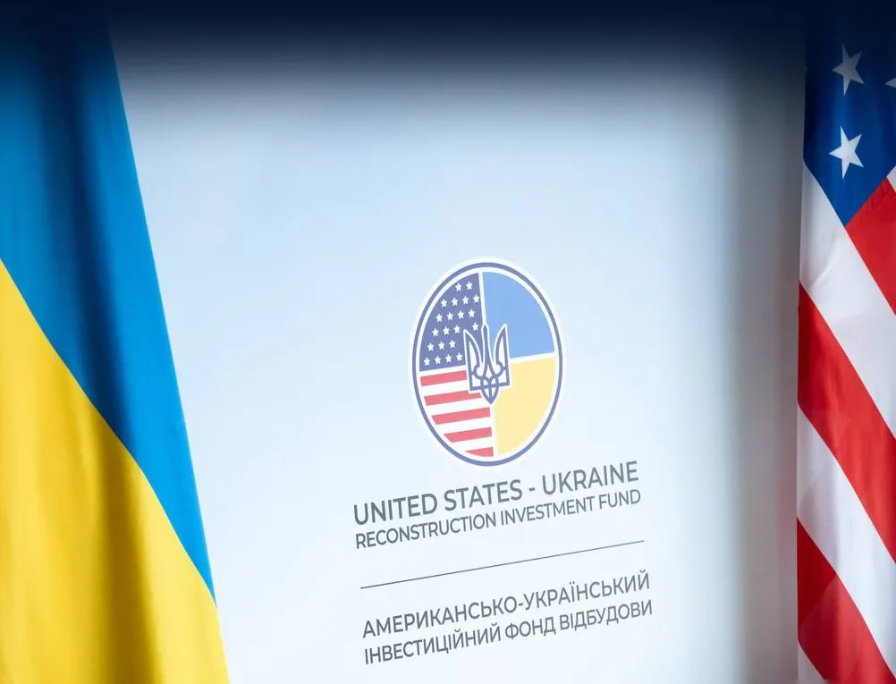 Сотні заявок та перша інвестиція – що змінилось за рік підписання “мінеральної угоди” між Україною та США