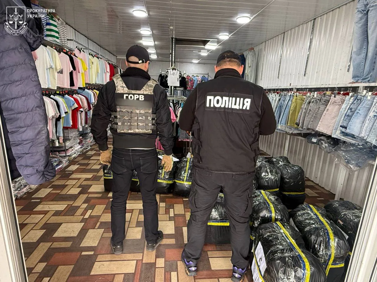 В Україні викрили 40-мільйонну схему з гуманітаркою – 50 тонн продали на одеському ринку