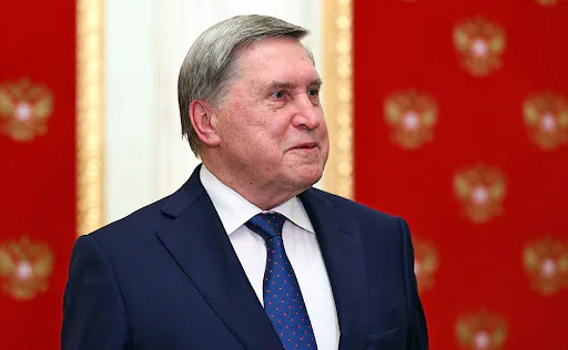 Врегулювання стоятиме на місці хоч 10 раундів переговорів – у рф наполягають на виведенні ЗСУ з Донбасуюрій ушаков заявив про необхідність виведення ЗСУ з Донбасу для прогресу в переговорах. У кремлі припускають, що "Київ рано чи
пізно це усвідомить".Війна в Україні • 10 травня, 10:46 • 10136 перегляди