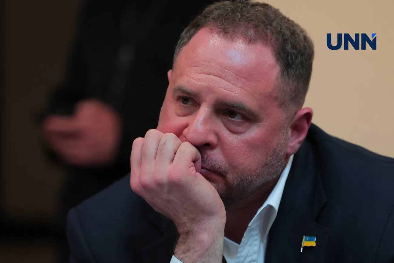 Єрмак після суду назвав неприпустимим публічний тиск на суд та правоохоронцівКолишній керівник ОП Андрій Єрмак назвав тиск на суд неприпустимим після засідання ВАКС. Суд не обрав запобіжний захід і
продовжить розгляд справи.Суспільство • 12 травня, 16:22 • 2888 перегляди