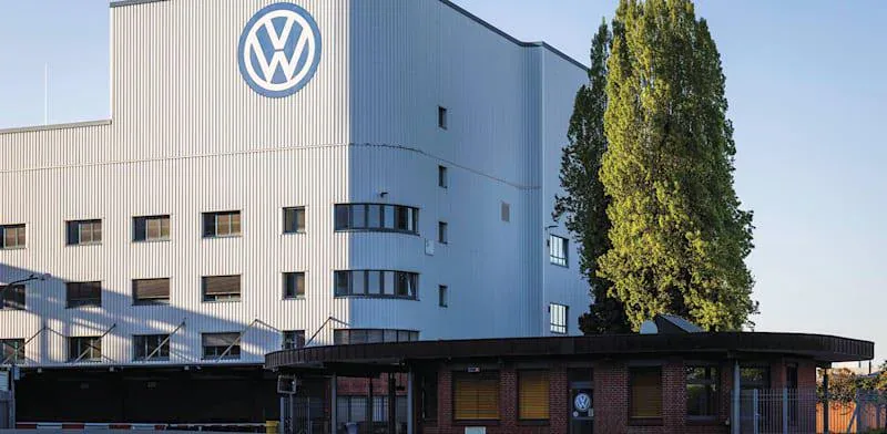 Volkswagen та Rafael наближаються до угоди щодо виробництва систем ППО у НімеччиніVolkswagen та Rafael створять спільне підприємство для випуску систем Iron Dome. На заводі в Оснабрюці збиратимуть військові
вантажівки для ППО.Економіка • 13 травня, 13:12 • 3342 перегляди