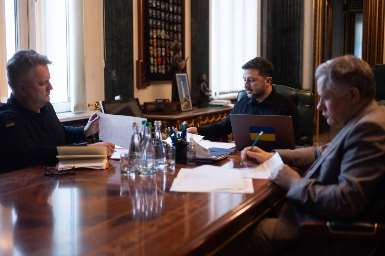 Україна готова підтримати безпеку Румунії, обговорили взаємодію на рівні наших команд – Зеленський після розмови з Даном