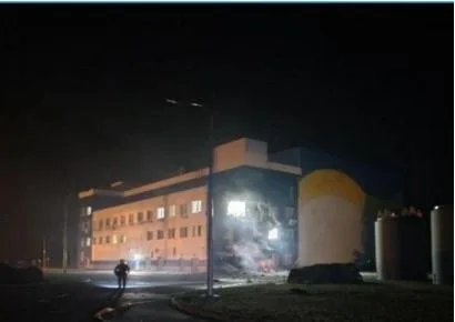За 15 км від Чорнобильської АЕС: на місці удару по будівлі сховища ядерного палива виявили уламки “шахеда”