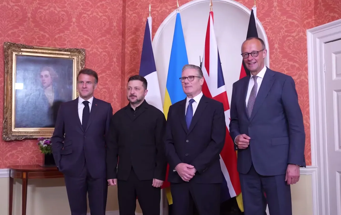 Зеленський у Лондоні обговорив з лідерами Британії, Франції та ФРН удари по росії та нову допомогу
