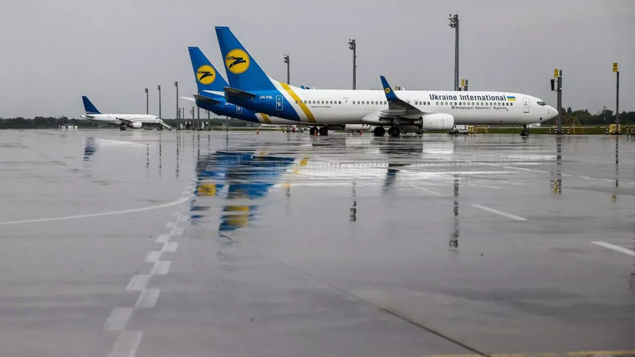 Рекордні податки, відʼємна рентабельність і тиск на бізнес: українська авіагалузь працює на межі можливостейАвіагалузь сплатила рекордні 702 млн грн податків попри критичне падіння прибутків. БЕБ чинить тиск на компанії через податкові
спори щодо лізингу.Економіка • 18 червня, 10:26 • 58993 перегляди