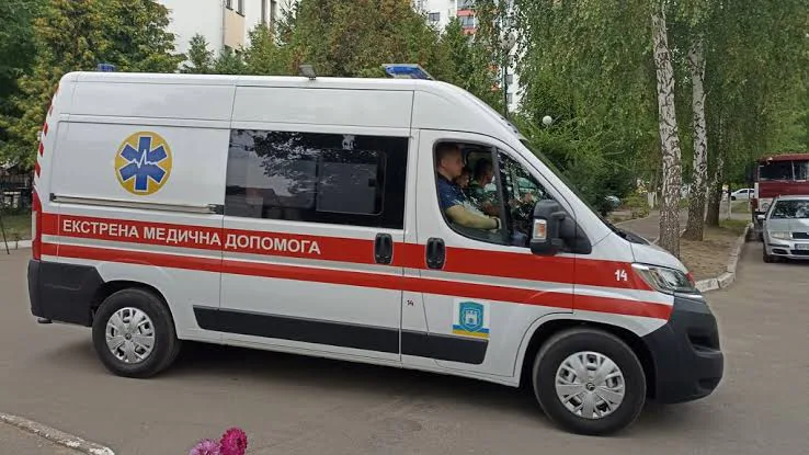 У Вінниці двоє дітей постраждали через вибух невідомого предметаУвечері 26 червня у Вінниці двоє хлопчиків отримали травми внаслідок вибуху невідомого предмета. Поліція встановлює обставини
події.Суспільство • 26 червня, 17:02 • 2854 перегляди