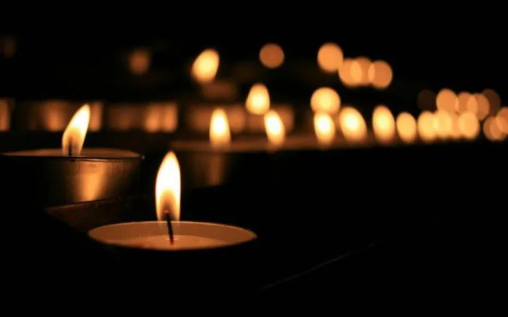 В Одесі 21 липня оголошено днем жалоби21 липня в Одесі оголошено днем жалоби через ворожу атаку 20 липня. На будівлях приспустять прапори з траурними стрічками.Війна в Україні • 20 липня, 14:17 • 2502 перегляди
