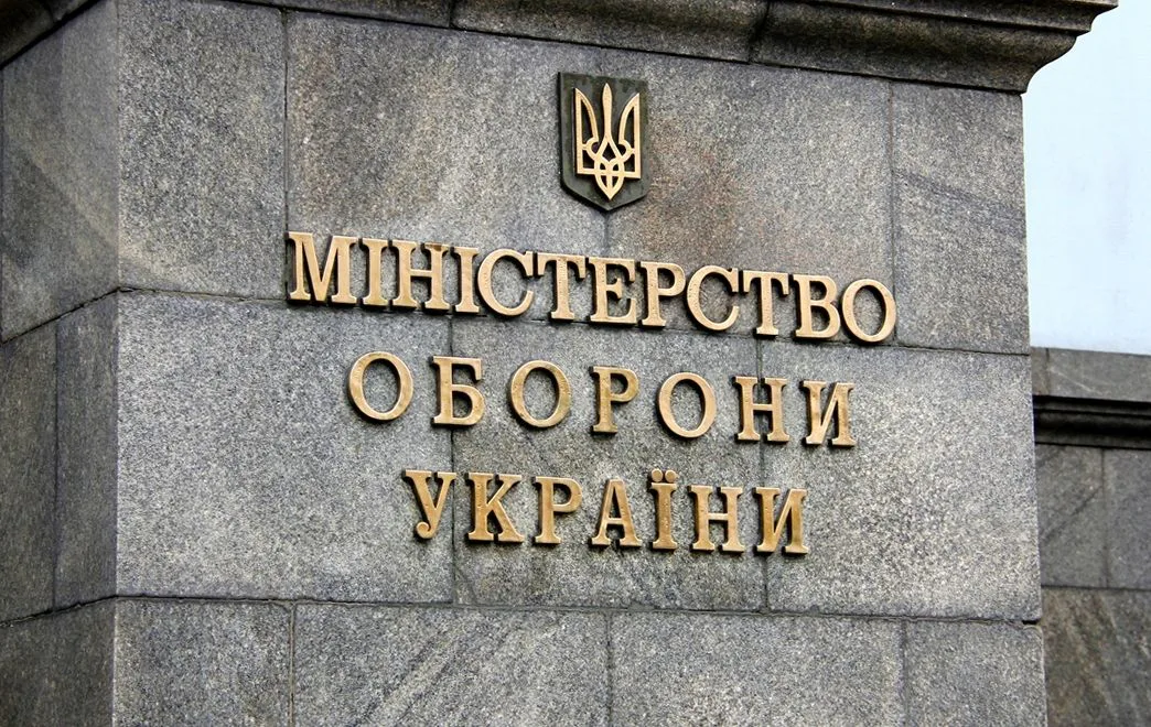 Зміна уряду: чи зашкодить Україні заміна міністра оборони