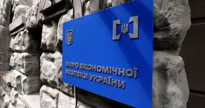 Нове трактування заднім числом: авіакомпаніям донараховують податки за лізинг літаків за останні 7 років
