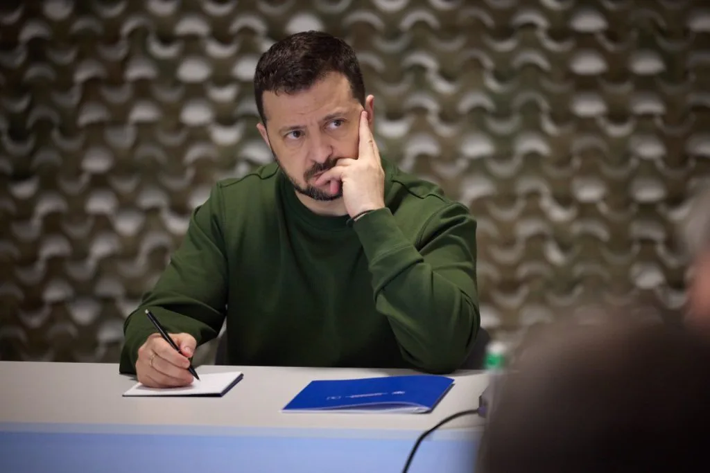 Ситуація на фронті жорстка, особлива увага – Слов’янську та Костянтинівці, Запорізькому напрямку - Зеленський
